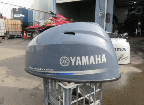 Wrecking 200 Evinrude Engine Cowl