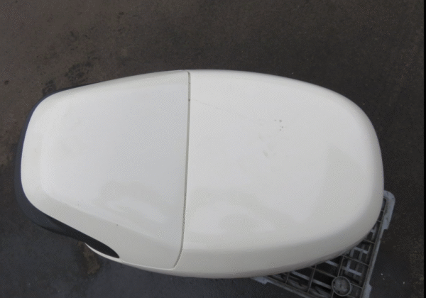 Wrecking 140 Johnson Engine Cowling - Image 4