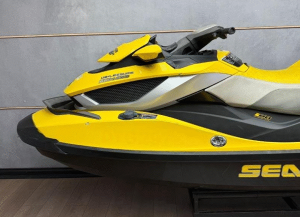 2010 Seadoo RXT - Image 5