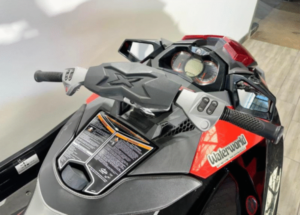 2014 Sea-Doo RXP 260 Rs - Image 9